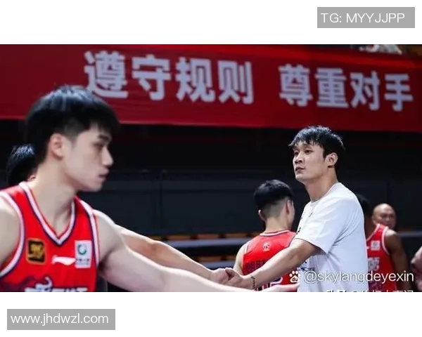 CBA精彩对决广州队与新疆队比赛视频回顾与精彩瞬间分析 CBA精彩对决广州队与新疆队比赛视频回顾与精彩瞬间分析