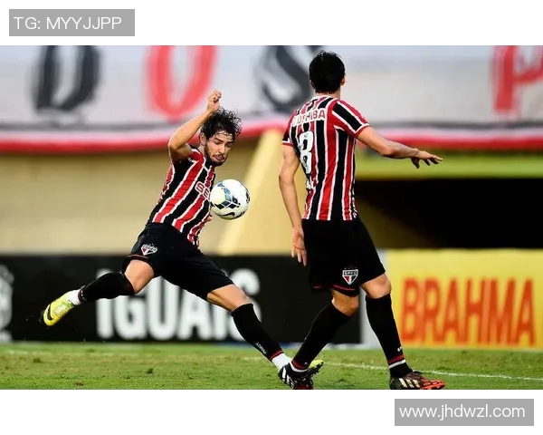 戈亚斯对阵巴西国际精彩比分揭晓双方表现分析与赛后点评