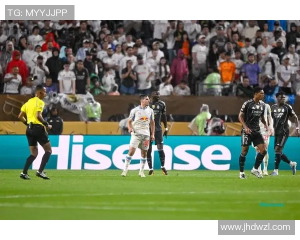 皇马与拜仁慕尼黑巅峰对决经典战役再度上演引发球迷热议